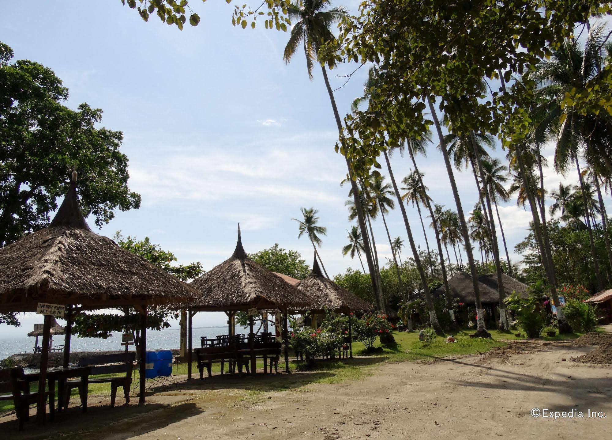 Punta Del Sol Araceli Beach Resort Samal Exterior foto
